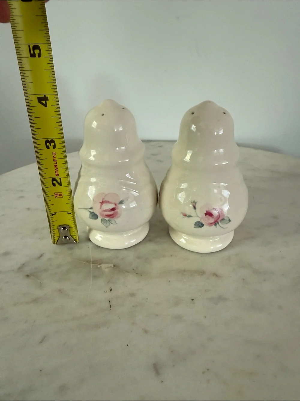 Vintage Pfaltzgraff Tea Rose Salt and Pepper Shakers USA
